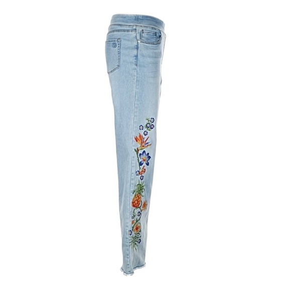 DG2 by Diane Gilman New Classic Stretch Pull on Embroidered Jeans - Picture 3 of 14